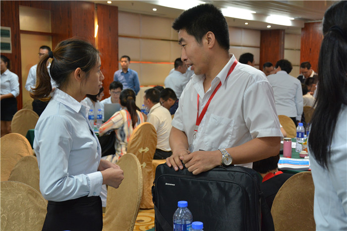 傲馬網(wǎng)絡(luò)營(yíng)銷培訓(xùn)