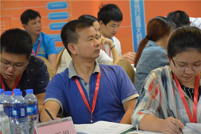 傲馬網(wǎng)絡(luò)營(yíng)銷培訓(xùn)