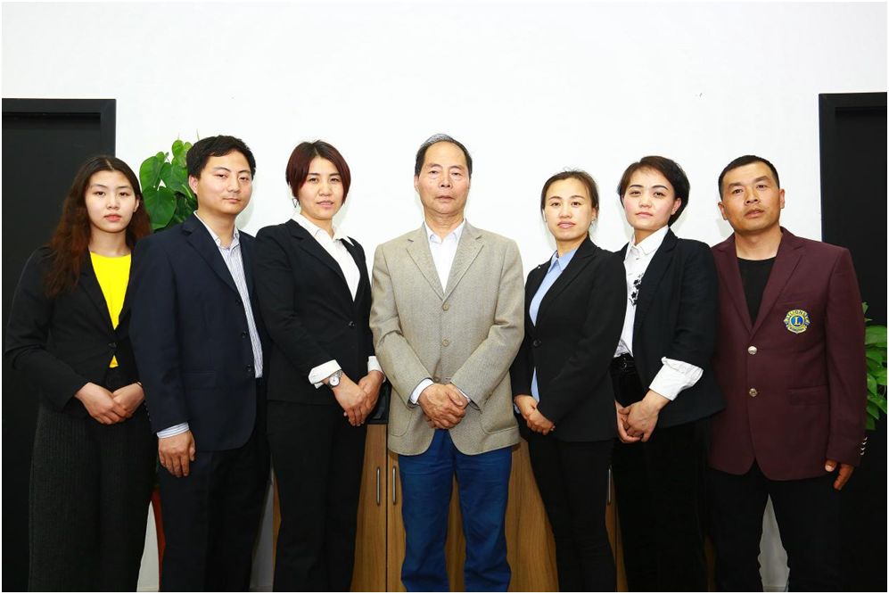 劉艷秋和她的團(tuán)隊(duì)